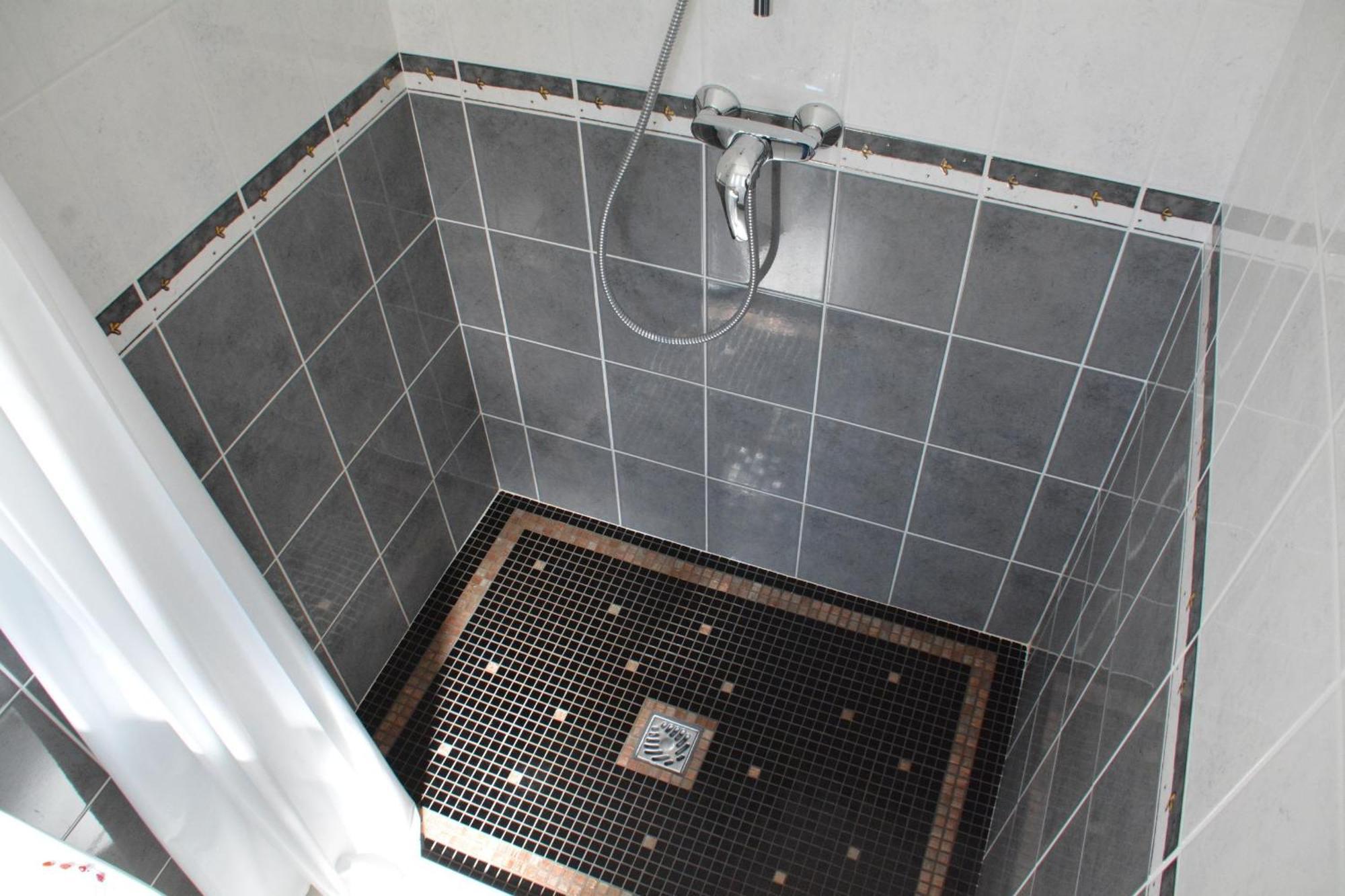 Logis Hotel Restaurant De France Saint-Geniez-dʼOlt Zimmer foto